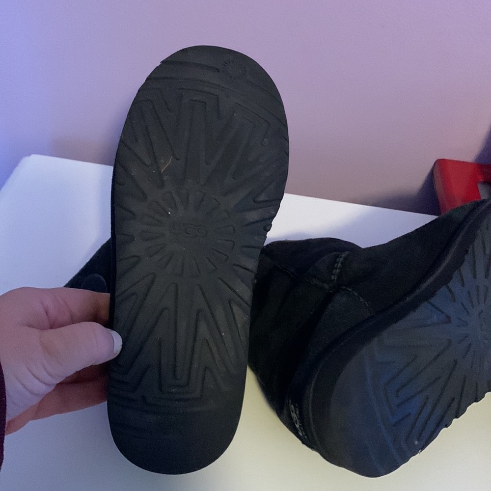 Bailey Button Ugg Short Ankle Boot - image 6